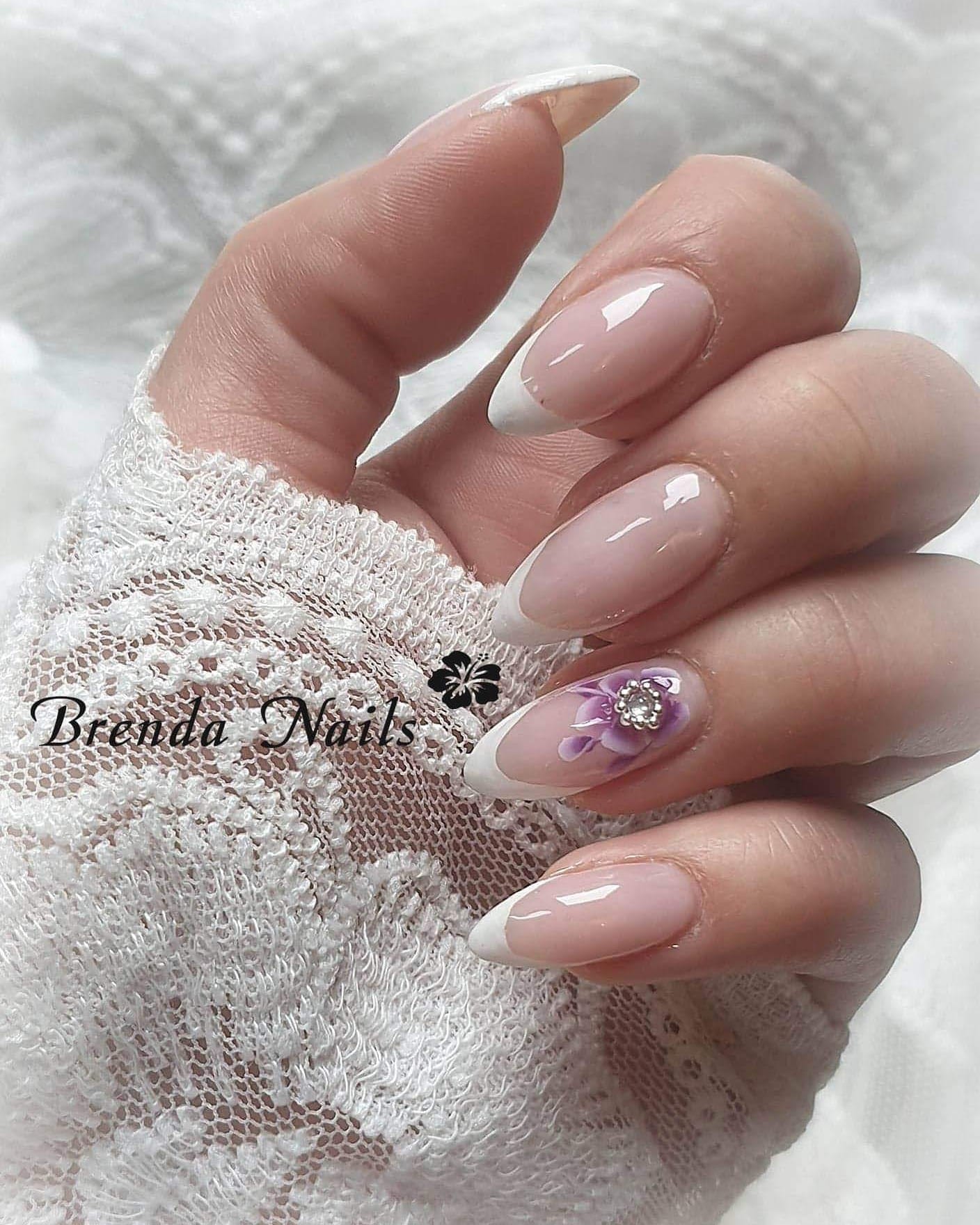 French Manicure service